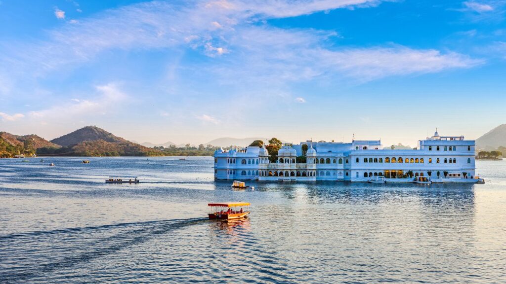 Udaipur — Lake Pichola Romance, Living Art, and Home-Cooked Flavours