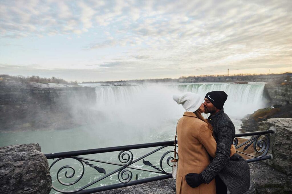 Toronto & Niagara Honeymoon Escape Wine, Skyline & Waterfalls (5 Nights)