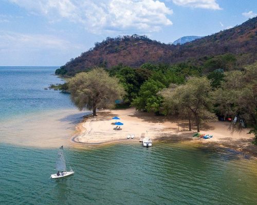Malawi Safari Honeymoon: Bush to Beach in Malawi (8 Nights)